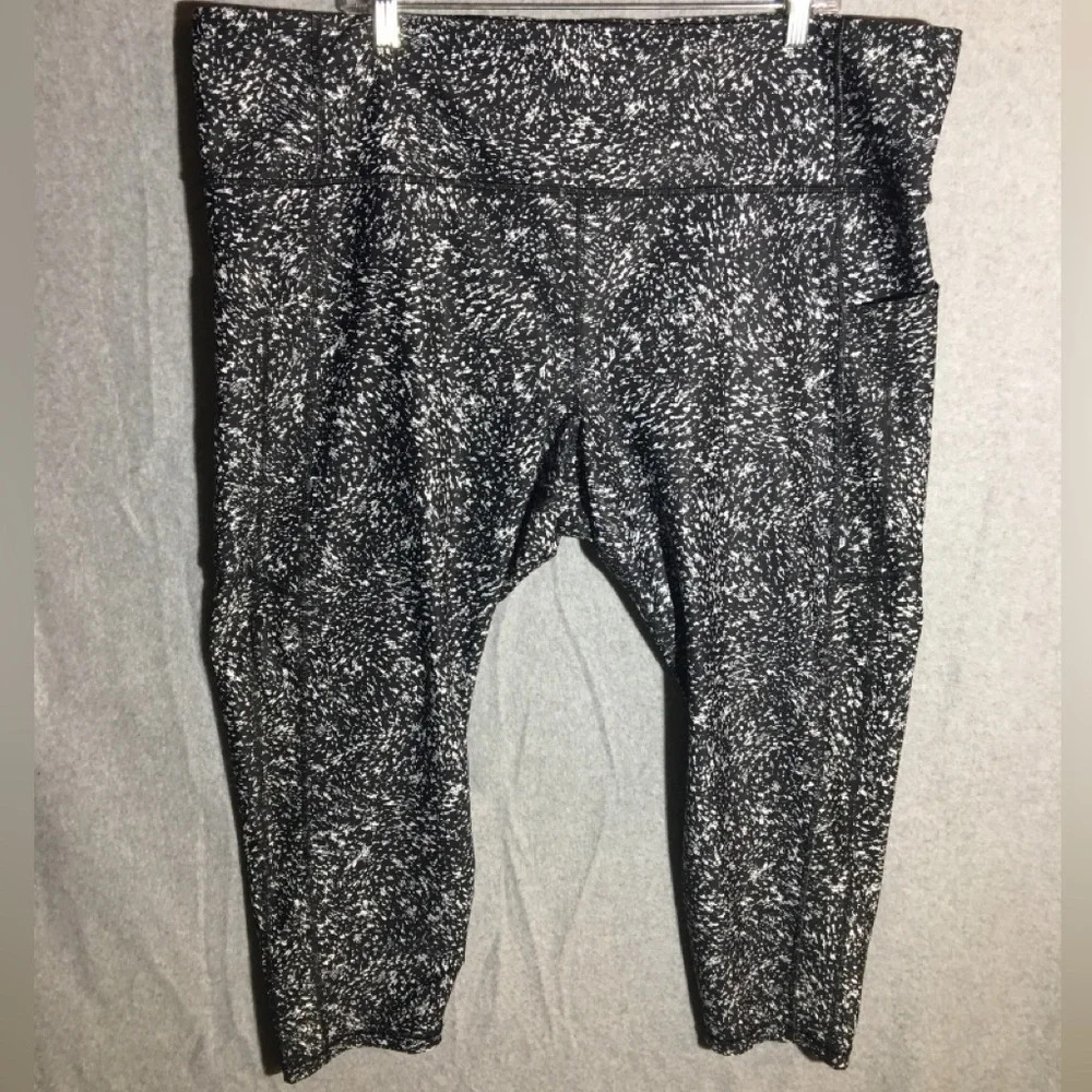 Womens NWOT Athleta Leggings Workout Ultimate Stash 7/8 Speckled Gym athletic